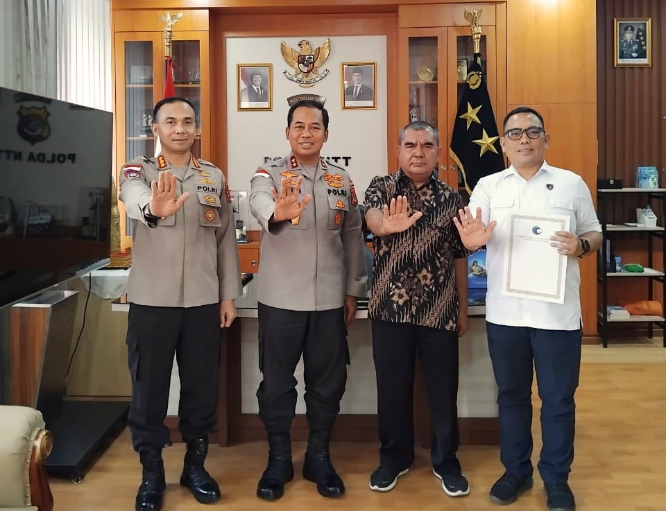  Gabriel Goa, Ketua Dewan Pembina Padma Indonesia (Kedua Dari Kanan) 