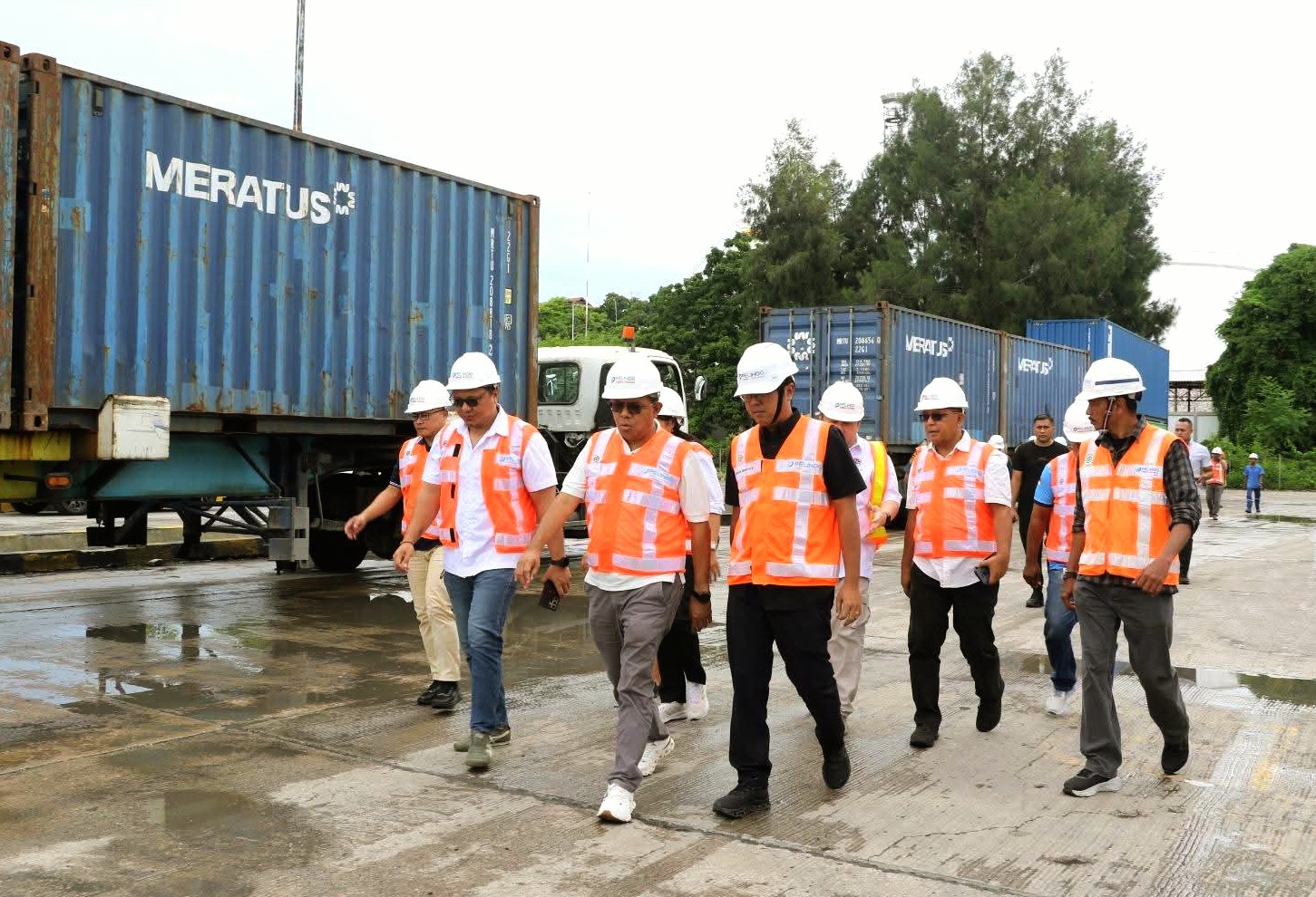 Tinjau TPK Pelabuhan Tenau