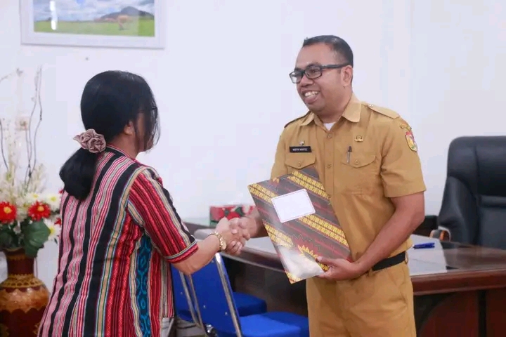 Martinus Mau Mantus Resmi Jabat Camat Raimanuk Gantikan Maria Imelda Haki