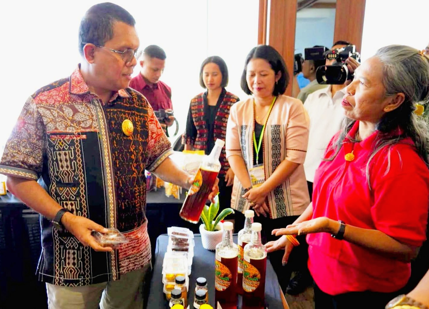 Gubernur NTT Emanuel Melkiades Laka Lena mendorong transformasi besar-besaran pada sektor hilirisasi produk kehutanan