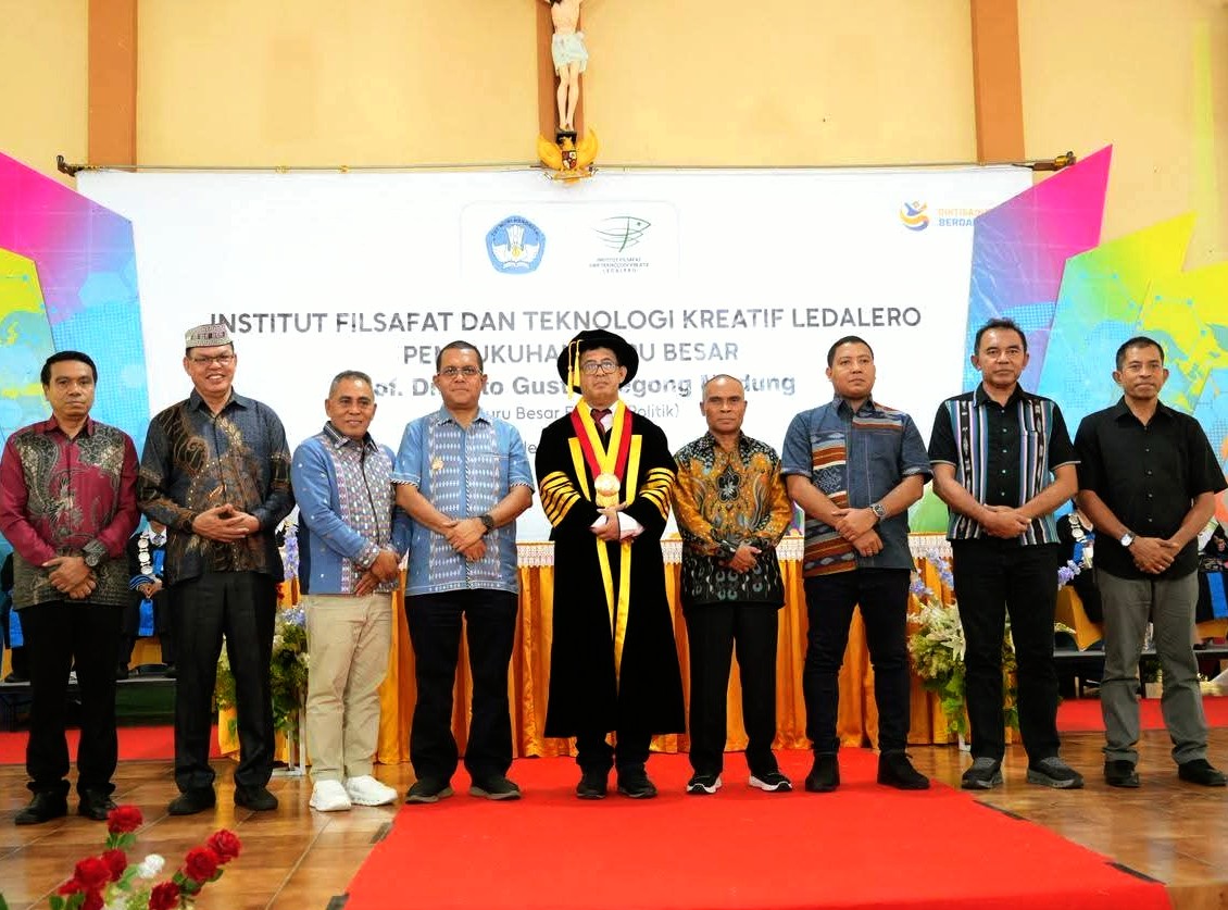 Prof Otto Gusti Dikukuhkan Jadi Guru Besar Filsafat Politik, Gubernur NTT Singgung Ruang Kritik Publik