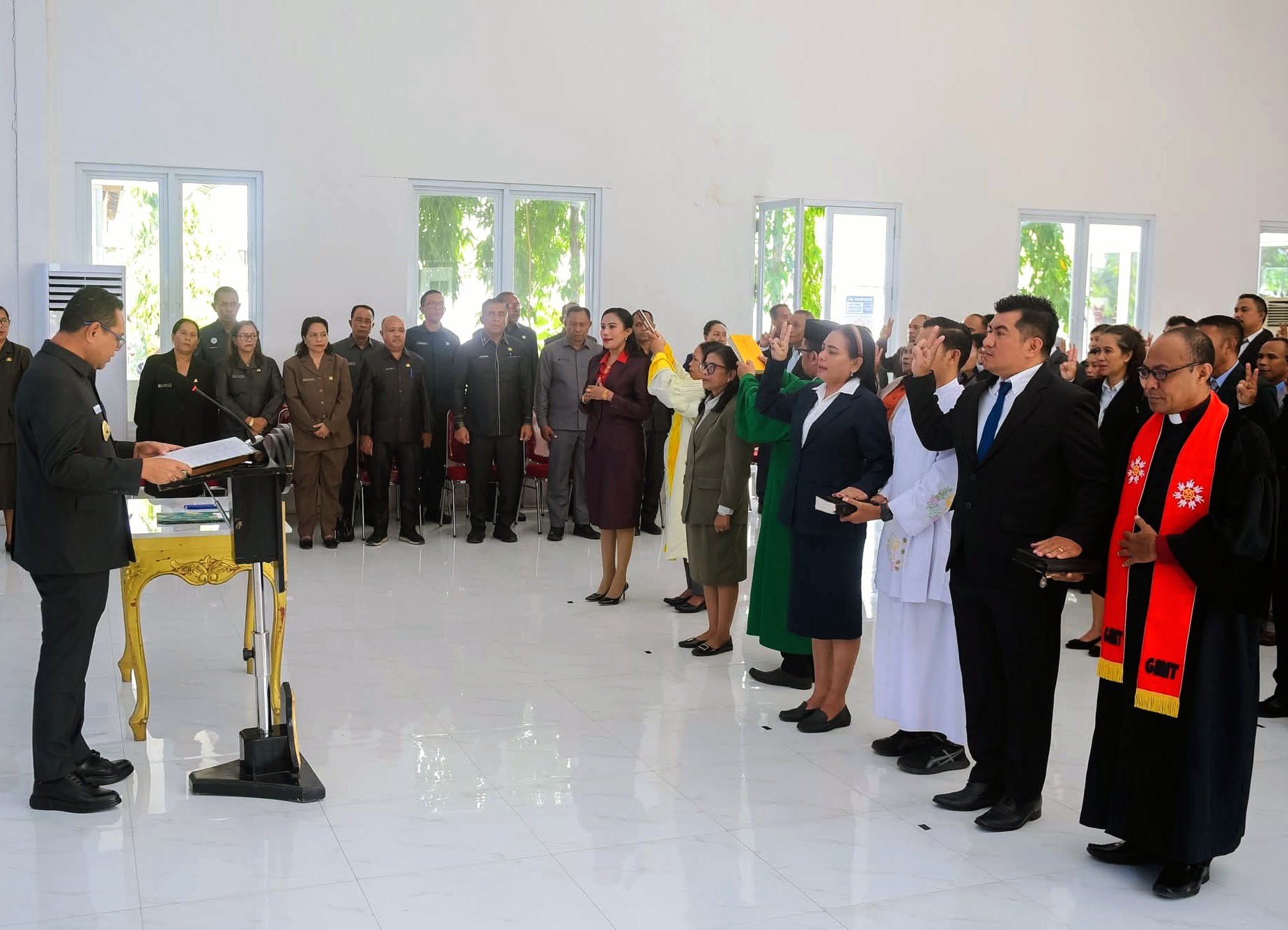 Lantik Pejabat Administrator, Vicente Hornai: Jabatan Adalah Cara Mengabdi kepada Tuhan