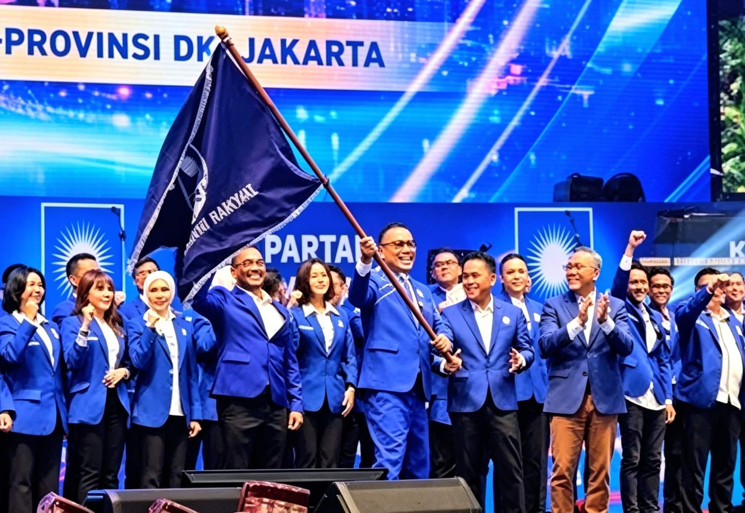 Zulkifli Hasan Resmi Melantik Uya Kuya Sebagai Ketua DPW PAN Jakarta Periode 2024-2029