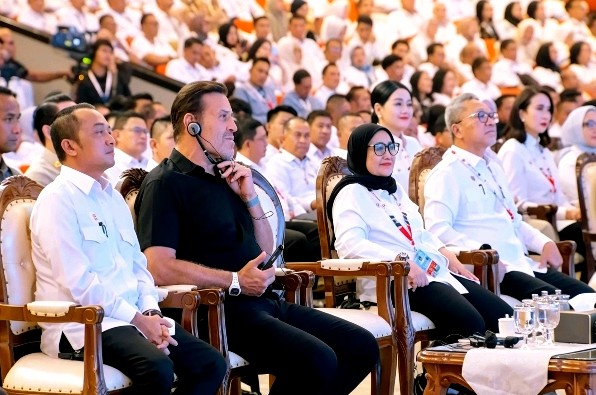 Gandeng Motivator AS Tony Robbins, Presiden Cerita Filosofi Kelaparan