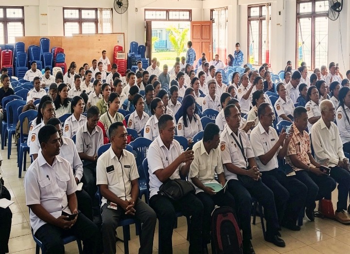 Kadis PKO Belu: Guru Harus Jadi Mercusuar dan Tolak Ukur Anak Didik
